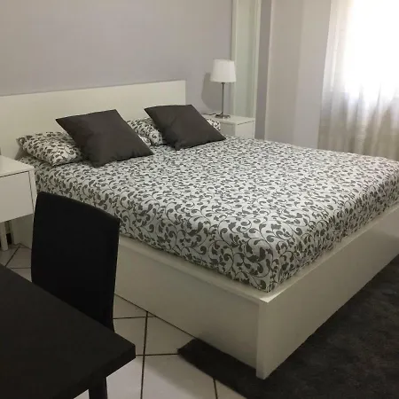 Bed & Breakfast 55 *